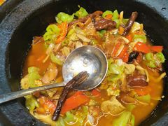 -老滇山寨•云南特色菜•地方菜•民族风情歌舞表演(金碧店)