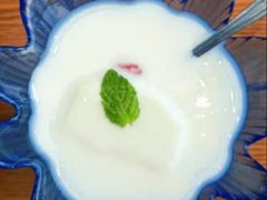 杏仁豆腐-炎蔵牛舌烤肉