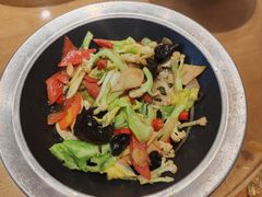 -有红鸡毛店·川菜(建设路店)