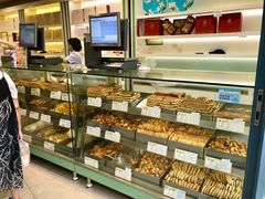 面包甜点陈列柜-上海哈尔滨食品厂(淮海中路店)