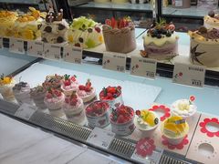 -花花卷卷·鲜食蛋糕(泉屋店)
