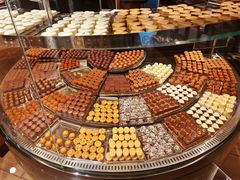 -Laderach 莱德拉(上海环贸iapm店)