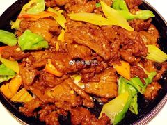 铁板牛柳-巴特餐饮6加1音乐餐吧·新疆菜