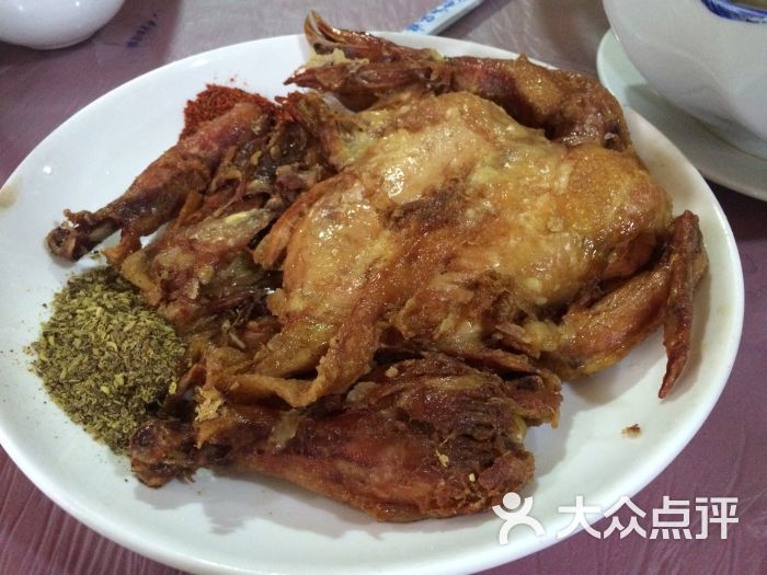 竹间葫芦鸡图片 - 第1张