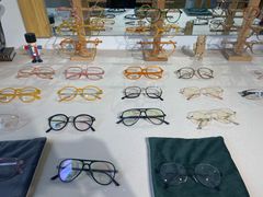-肆兮眼镜·蔡司·徕卡战略合作店(大坪店)