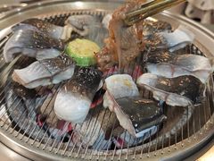 -围炉肉舍•炭烤活鳗•丹东海鲜烤肉(步行街店)