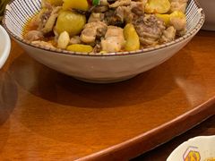 板栗烧仔鸡-琥珀老六龙虾(四里河店)