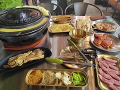 -胡悦里韩式烤肉(芝罘万达广场店)