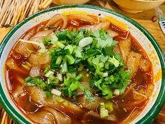 -拈签一笑黄牛肉辣卤串串
