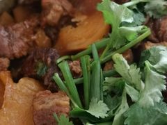 小锅牦牛肉焖土豆-撒拉花儿·新疆菜·清真(太阳宫店)