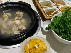 -烹然四季椰子鸡火锅(团结湖总店)