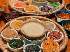 -包整·丝娃娃(一览甲秀楼风景店)