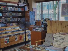 -麦田书店(国防路店)