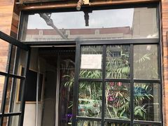 门面-愉肴麻辣香锅(中山路店)