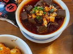 -炉小二铜锅牛蛙•川湘菜(三里屯店)