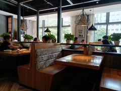 卡座-江渔儿酸菜鱼(东二环泰禾店)