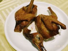 招牌烤乳鸽-石岐佬中山菜馆(张溪店)