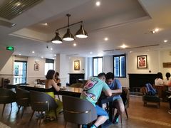 大堂-星巴克臻选(广州沙面店)