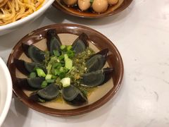 -李与白包子铺(桐梓林店)