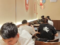 -顺溜·手工刀削面·黑金店(铜锣湾店)