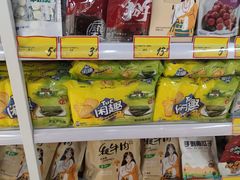 零售区-好特卖HotMaxx(杭州滨江宝龙城店)