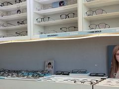 -天空之镜眼镜店蔡司依视路授权店(天通苑店)