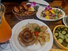 -申德勒加油站餐厅(三里屯北小街店)