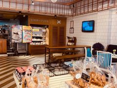 面包甜点陈列柜-牛角村(大族广场店)