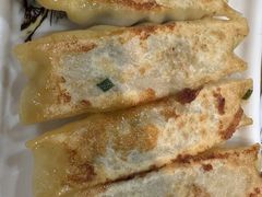 猪肉茴香锅贴小份-春水锅贴·传统鲁菜(大明湖店)