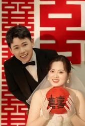 -喜爱高定婚纱摄影