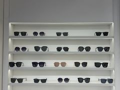 -美式眼镜·授权蔡司.依视路.尼康.豪雅.明月(南翔印象城店)