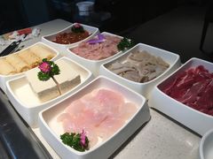 -海底捞火锅鲜切牛肉主题店(长寿路店)