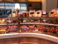 面包甜点陈列柜-巴黎贝甜(阳光上东店)