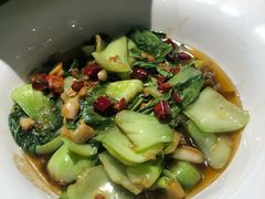 上海青油渣-费大厨辣椒炒肉(黄兴中心广场店)