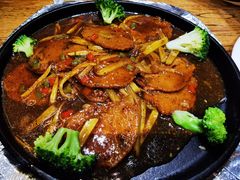 铁板黑椒牛排-一盏明灯全素斋(殊像寺店)