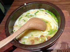 -良米山·云南野生菌过桥米线(上海首店)