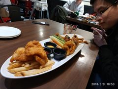 -拉亚汉堡经典餐厅(商城路店)