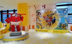 -乐多星球潮玩中心(沈阳嘉里城店)