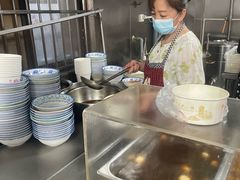-魏旺湖北正宗牛肉面(硚口公园店)