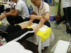 -郑远元专业修脚房(南坪万达店)