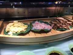 -九寸花汀海鲜烤肉自助(中东迪克店)