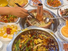 -乡土特色.冷锅鱼.牦牛肉汤锅