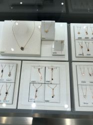 -潮宏基(万象城店)