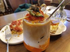 柿子冰拿铁-Ten Olives甜点