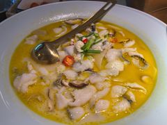 QQ酸汤鱼-蜜桃餐厅·伴山(绿宝广场店)