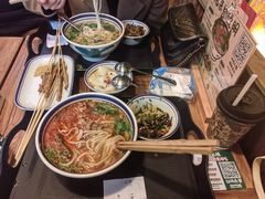 -云阿蛮云南生烫牛肉米线(奉贤路店)