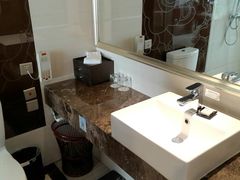 -锦龙国际酒店(天津奥体中心华苑地铁站店)