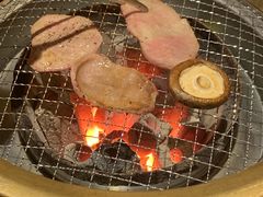 -山川小町·极番烧肉(新地假日广场店)