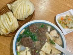 -金莹丸子汤清真(朝外SOHO店)
