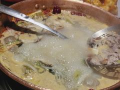 -洱火云南酸菜牛肉火锅(石景山当代商城店)